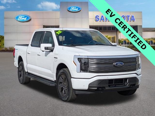 2022 Ford F-150 Lightning LARIAT