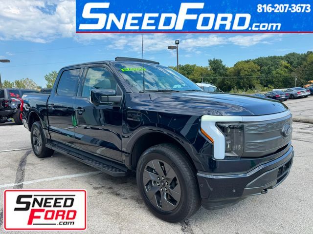 2022 Ford F-150 Lightning LARIAT