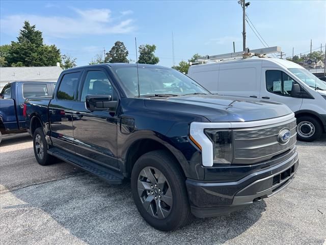 2022 Ford F-150 Lightning LARIAT