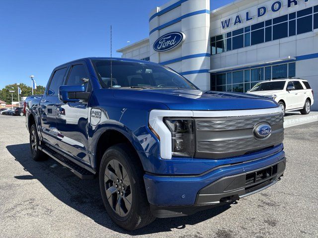 2022 Ford F-150 Lightning LARIAT