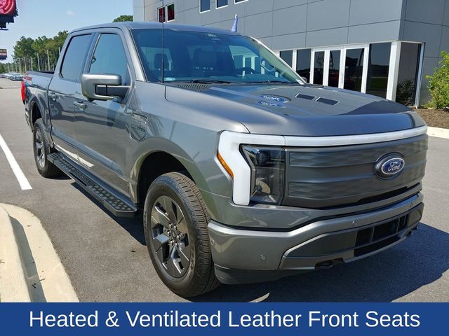 2022 Ford F-150 Lightning LARIAT