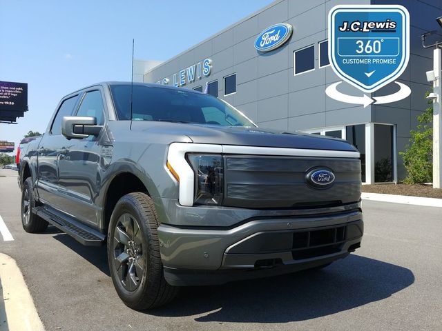 2022 Ford F-150 Lightning LARIAT