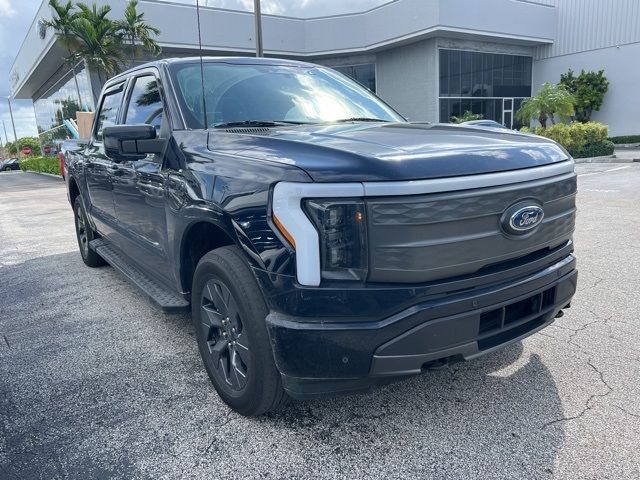 2022 Ford F-150 Lightning LARIAT