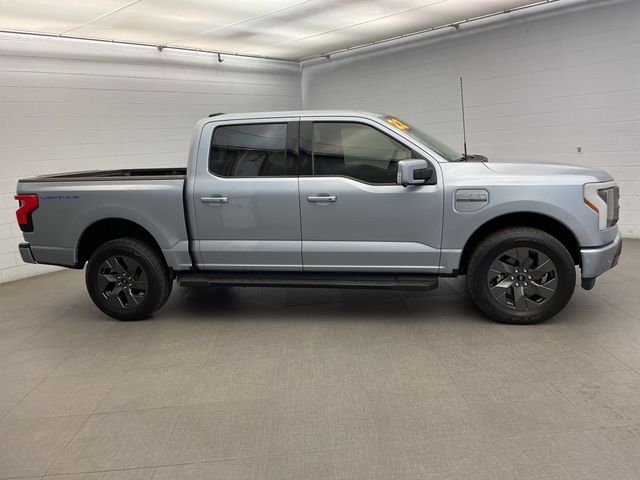 2022 Ford F-150 Lightning LARIAT