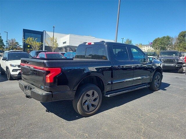 2022 Ford F-150 Lightning LARIAT