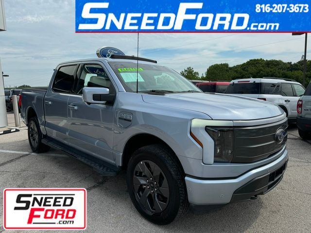 2022 Ford F-150 Lightning LARIAT