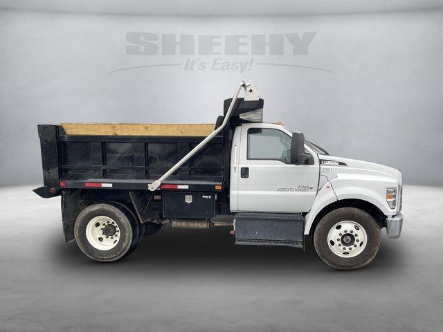 2022 Ford F-650 Base