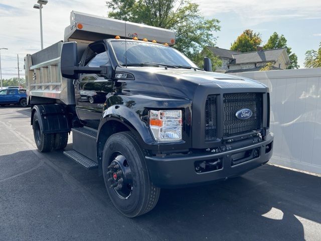 2022 Ford F-650 Base