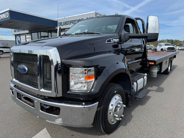 2022 Ford F-650 Base