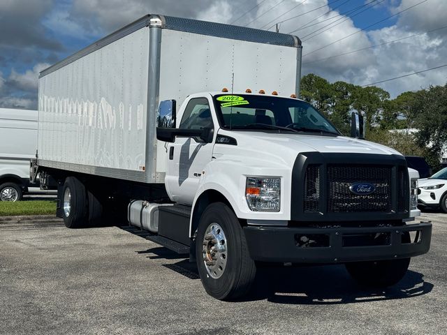 2022 Ford F-650 Base