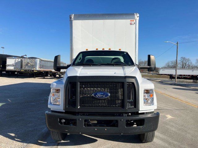 2022 Ford F-750 Base