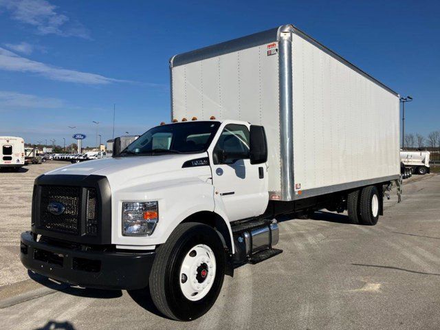 2022 Ford F-750 Base