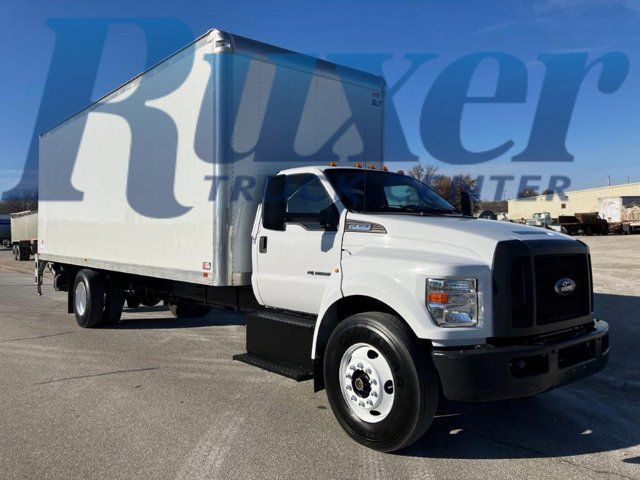 2022 Ford F-750 Base