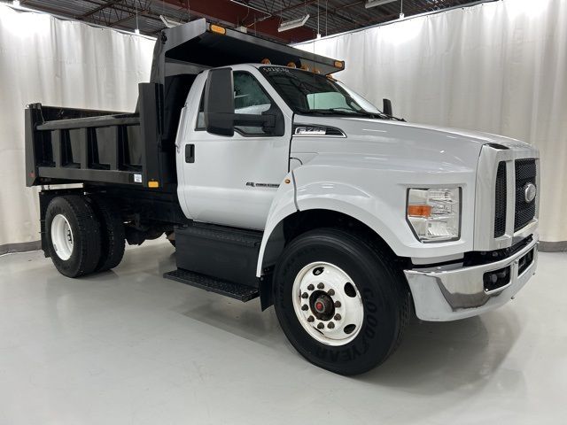 2022 Ford F-750 Base