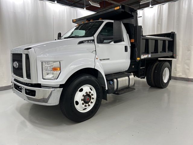 2022 Ford F-750 Base