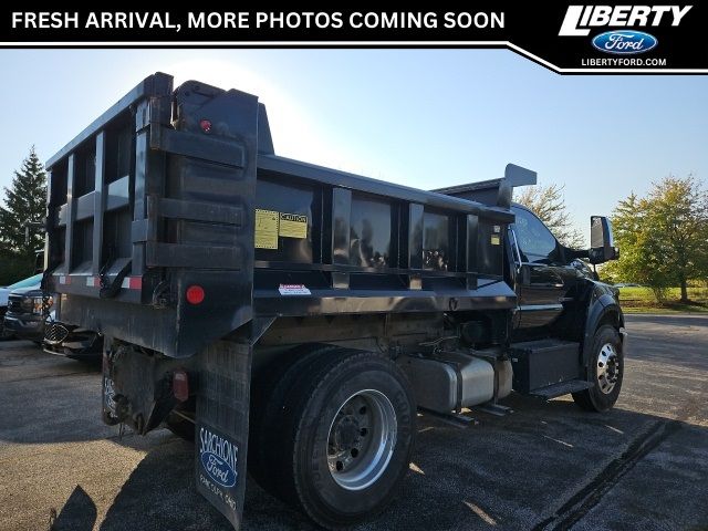 2022 Ford F-750 Base