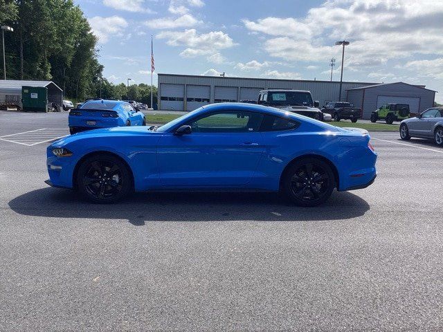 2022 Ford Mustang EcoBoost