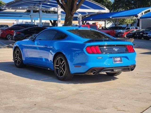 2022 Ford Mustang EcoBoost