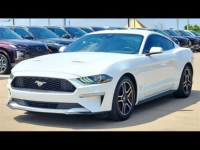 2022 Ford Mustang EcoBoost