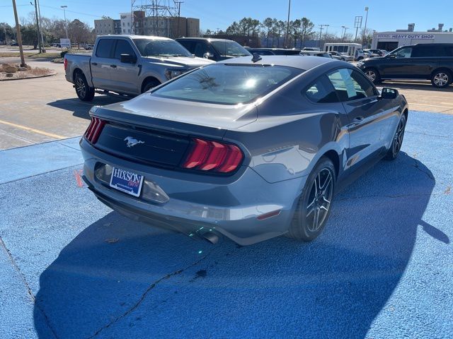 2022 Ford Mustang EcoBoost