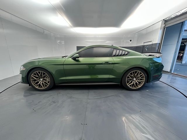 2022 Ford Mustang EcoBoost