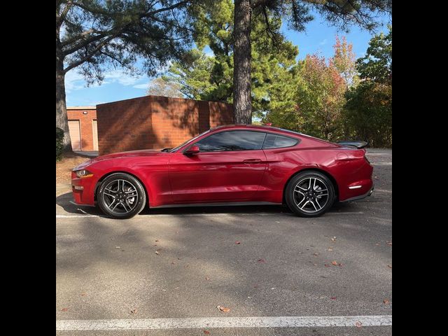 2022 Ford Mustang EcoBoost