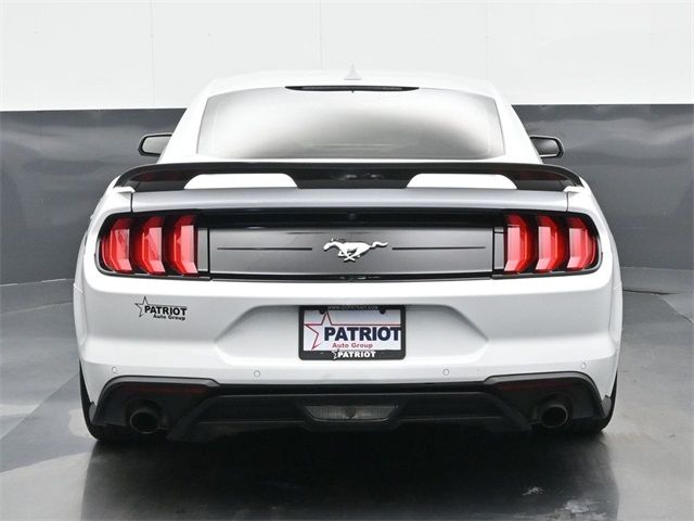 2022 Ford Mustang EcoBoost