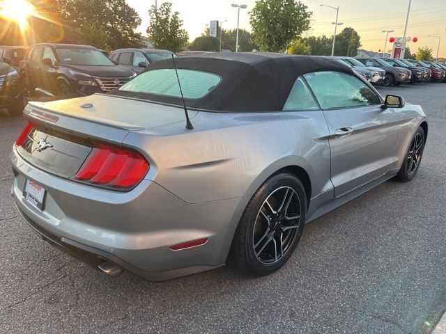 2022 Ford Mustang EcoBoost