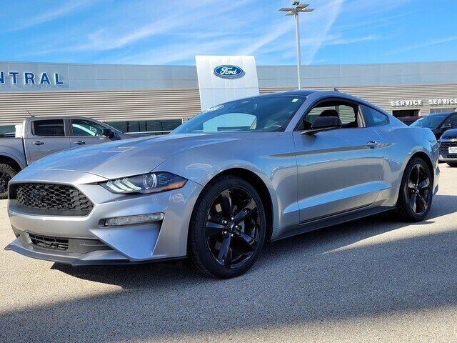 2022 Ford Mustang EcoBoost