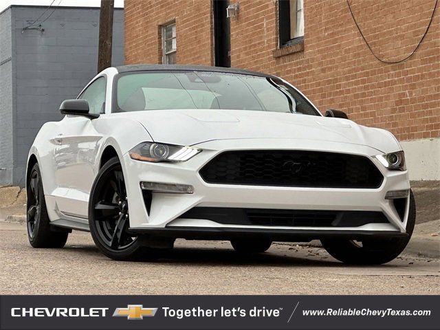 2022 Ford Mustang EcoBoost