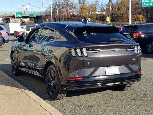 2022 Ford Mustang Mach-E California Route 1