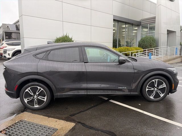 2022 Ford Mustang Mach-E Select