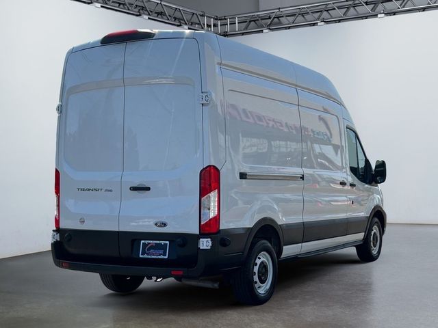 2022 Ford Transit Base