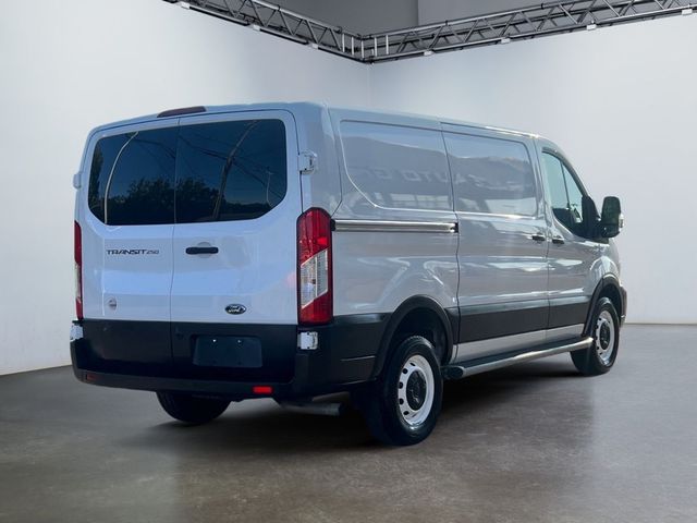 2022 Ford Transit Base