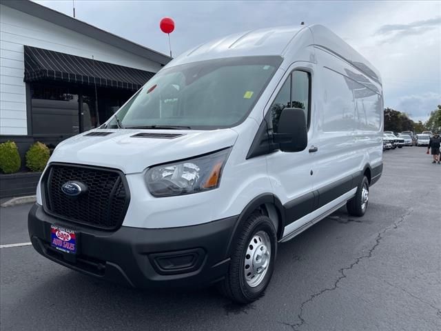 2022 Ford Transit Base