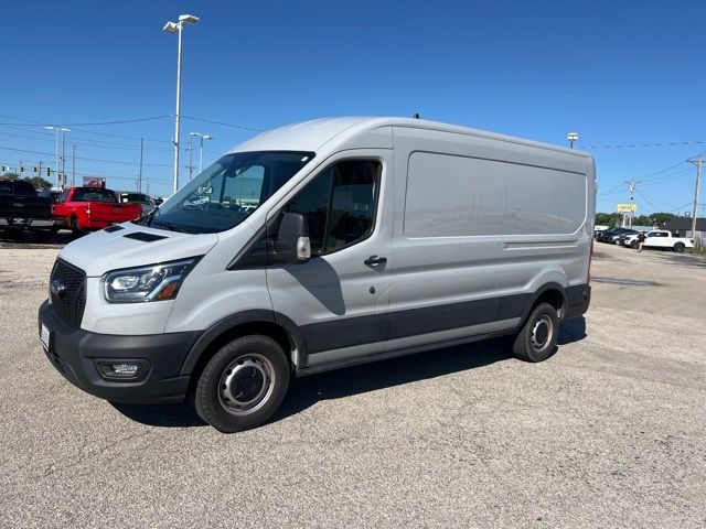 2022 Ford Transit Base