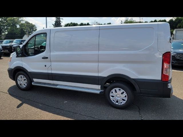 2022 Ford Transit Base