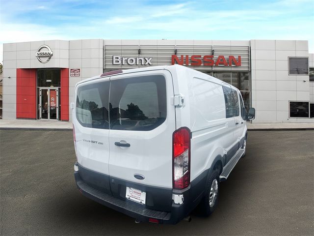 2022 Ford Transit Base