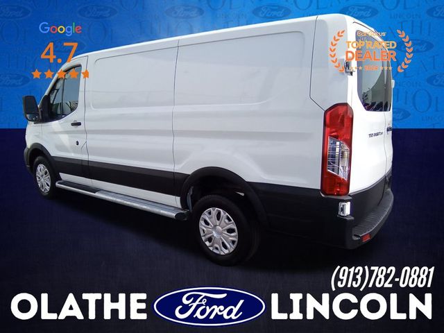 2022 Ford Transit Base