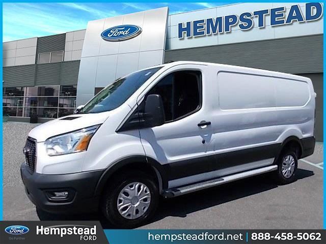 2022 Ford Transit Base