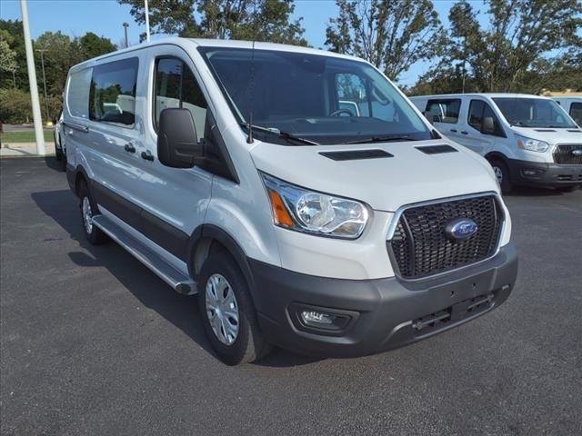 2022 Ford Transit Base