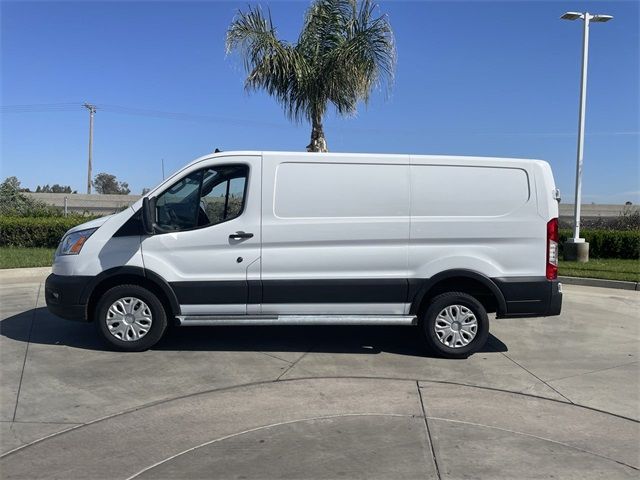 2022 Ford Transit Base