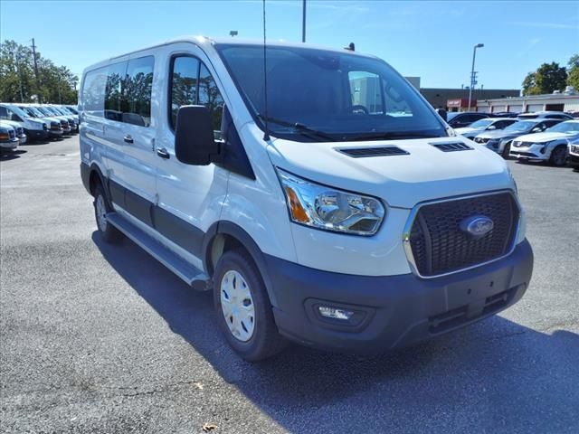 2022 Ford Transit Base