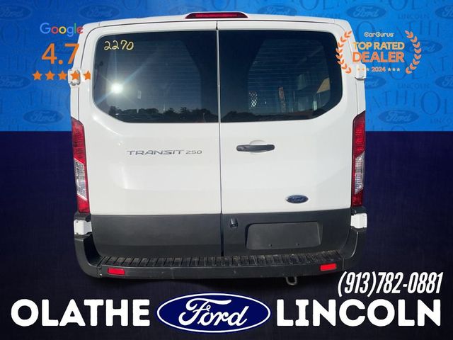 2022 Ford Transit Base