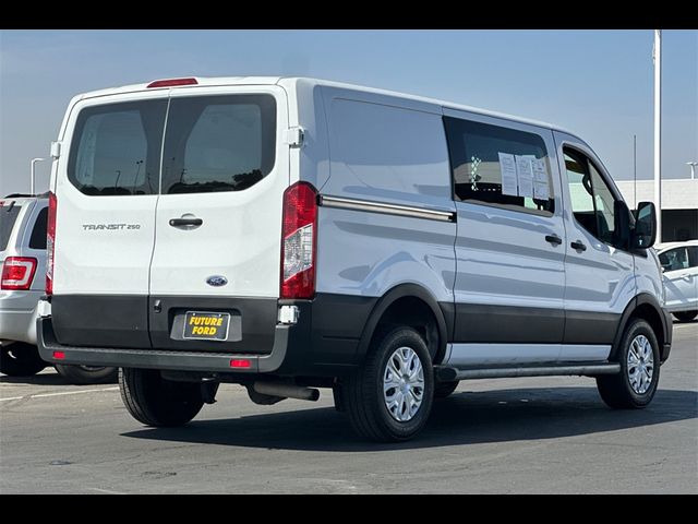 2022 Ford Transit Base