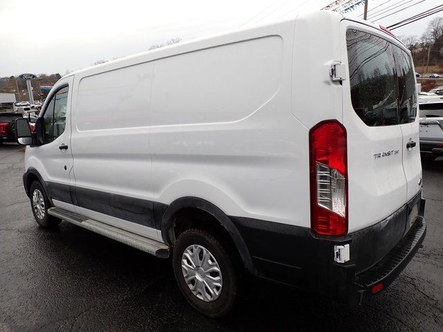 2022 Ford Transit Base