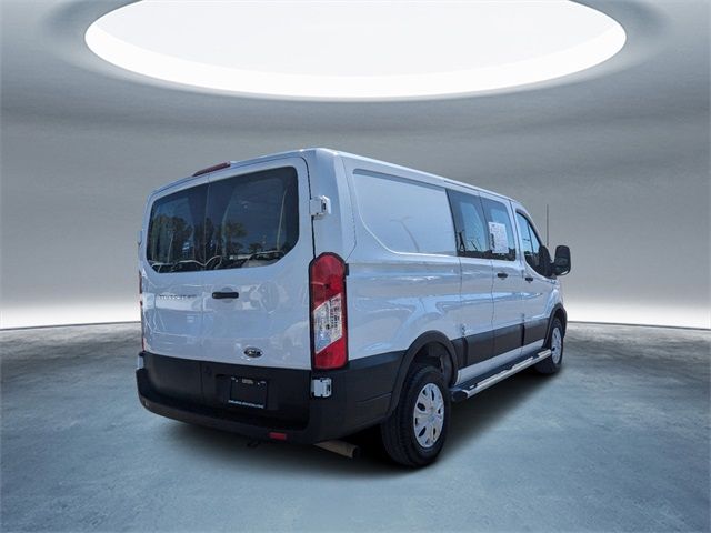 2022 Ford Transit Base