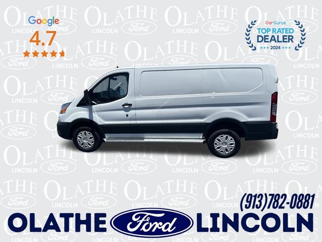 2022 Ford Transit Base