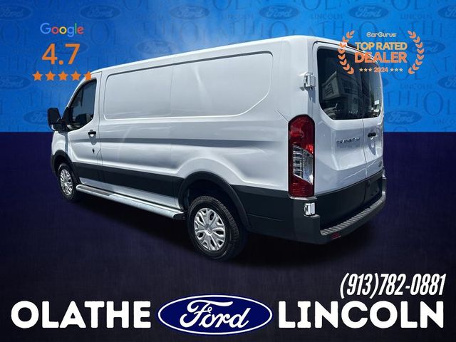 2022 Ford Transit Base