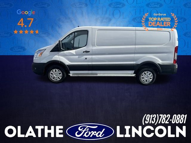 2022 Ford Transit Base